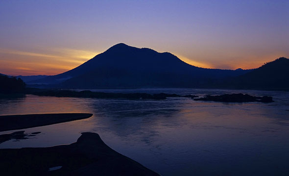 Kaeng Khutkhu, Mekong River