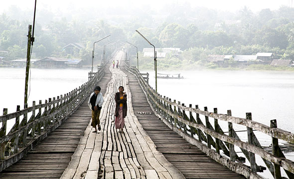 Mon Bridge, Sangkhla Buri